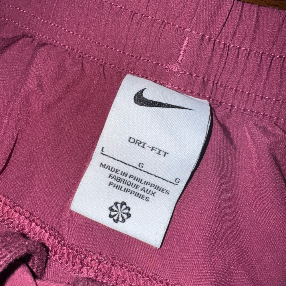 Nike Versatile Shorts - Picture 3 of 3